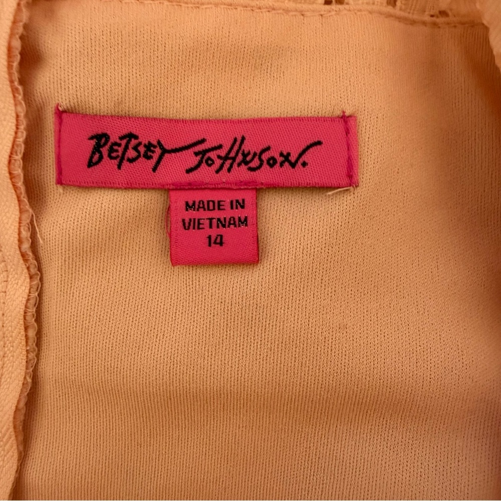 Betsey Johnson Peach Medallion Lace Fit & Flare Tea Dress Size 14 - Picture 5 of 10